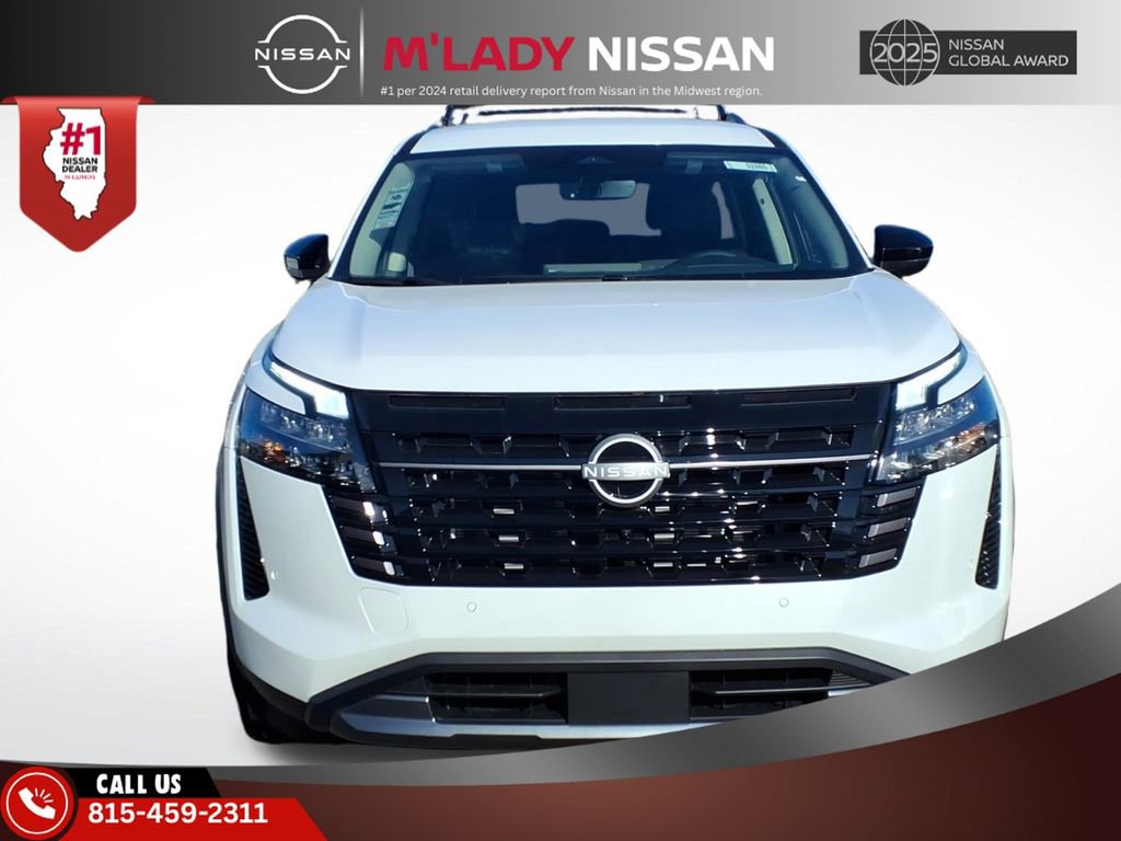 New 2026 Nissan Pathfinder SL image 2