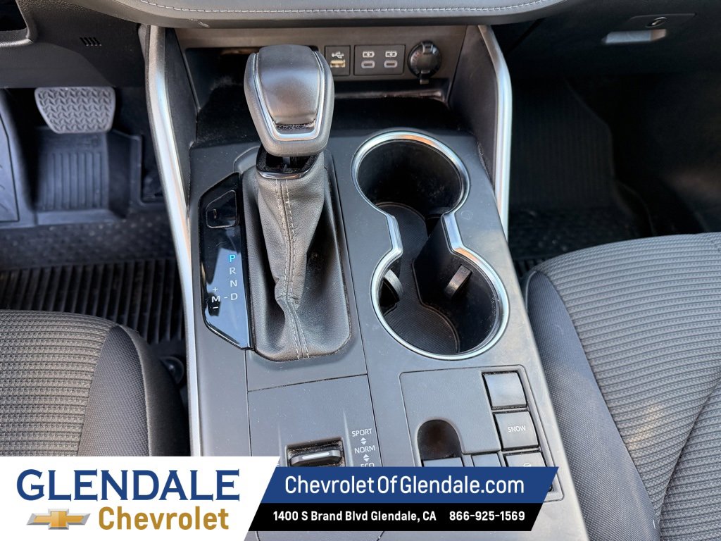 Used 2023 Toyota Highlander L image 14