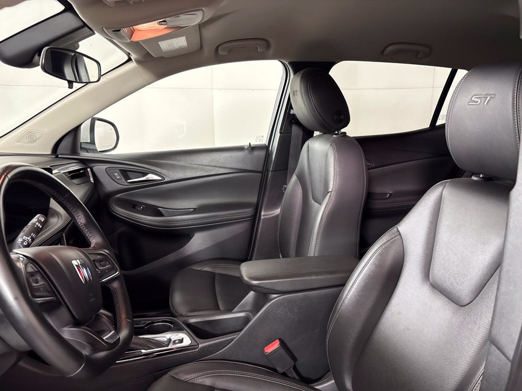 Used 2024 Buick Encore GX Sport Touring FWD image 26