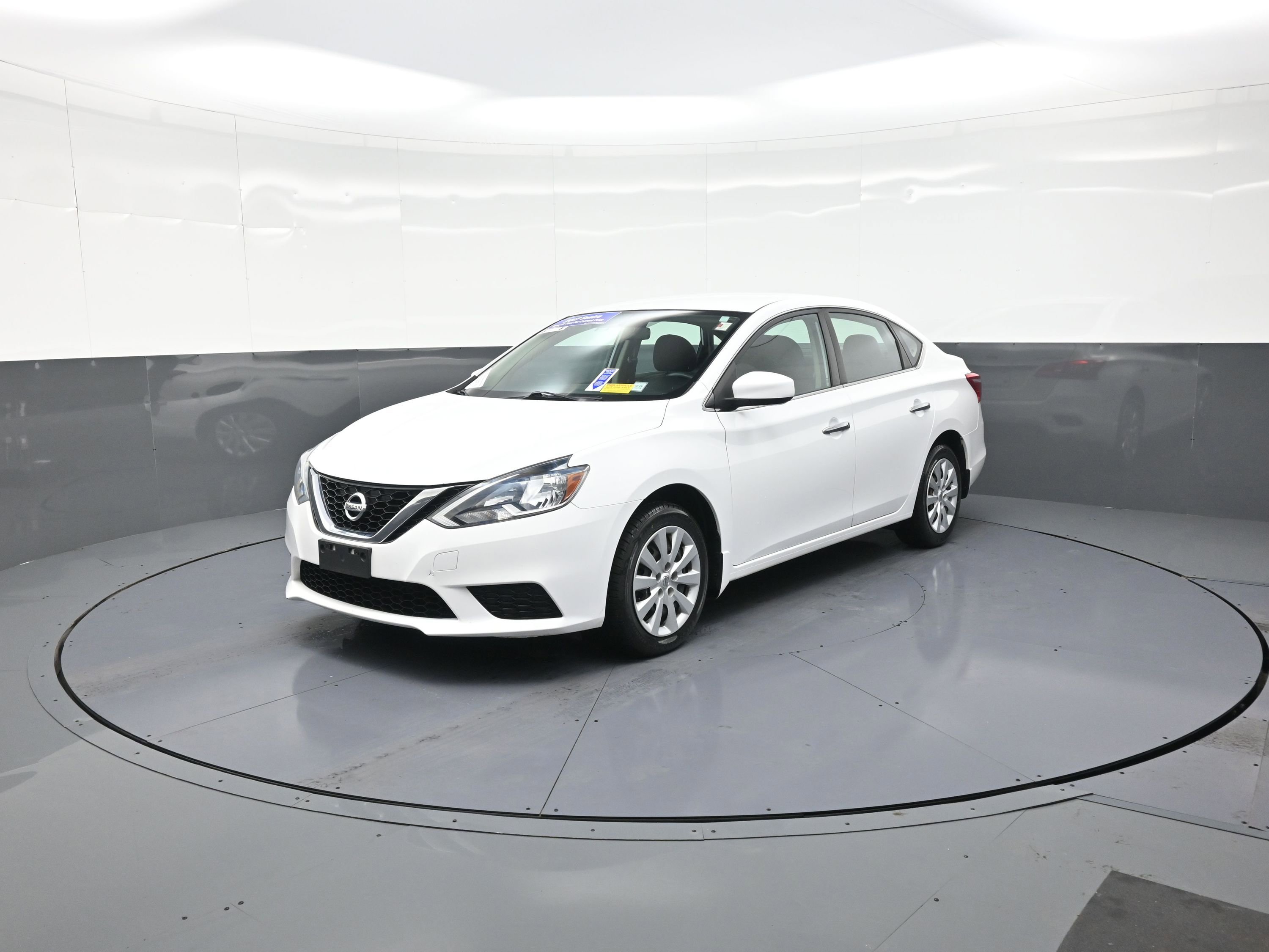 Used 2017 Nissan Sentra S image 7