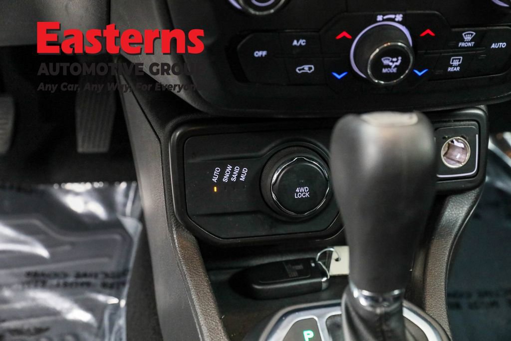 Used 2021 Jeep Renegade Latitude image 21