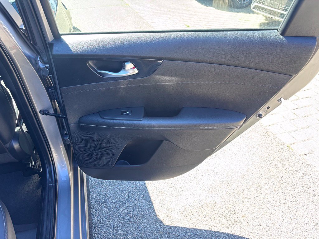 Used 2023 Kia Forte GT-Line FWD image 28