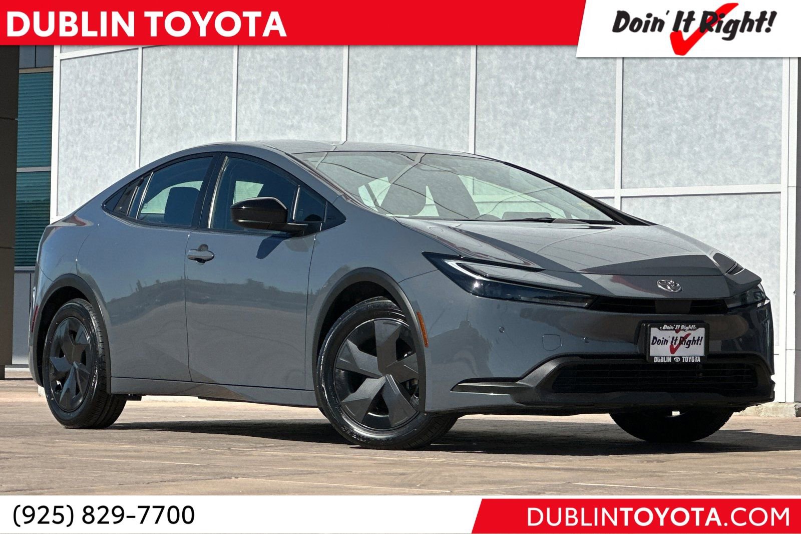 Used 2023 Toyota Prius LE image 1