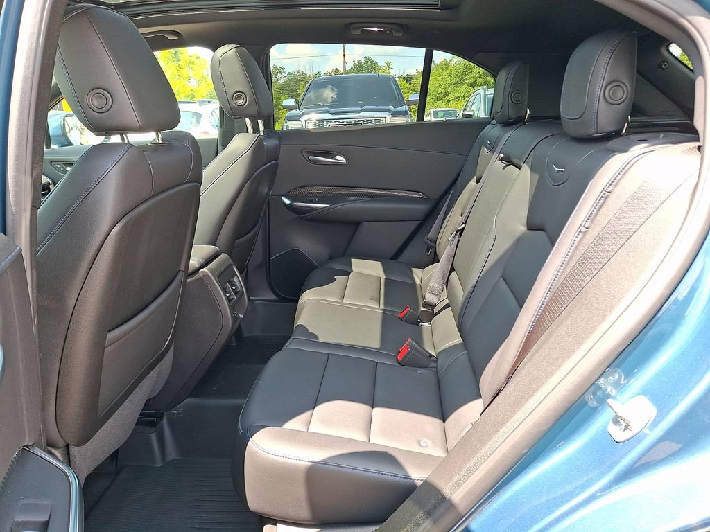 Used 2024 Cadillac XT4 Sport w/ Cold Weather Package AWD/4WD image 10