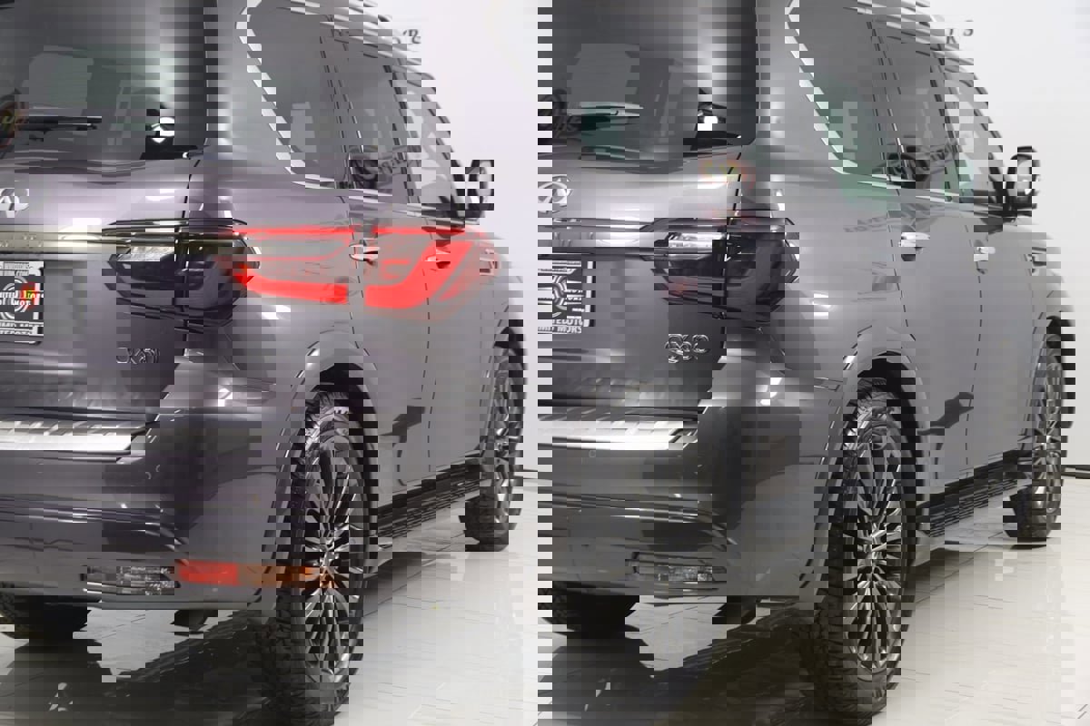 Used 2023 INFINITI QX80 Premium Select w/ All-Season Package image 48