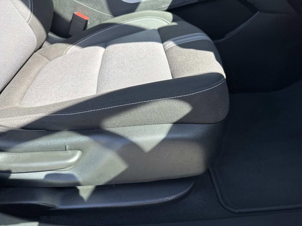 Certified 2025 Chevrolet Blazer LT image 12