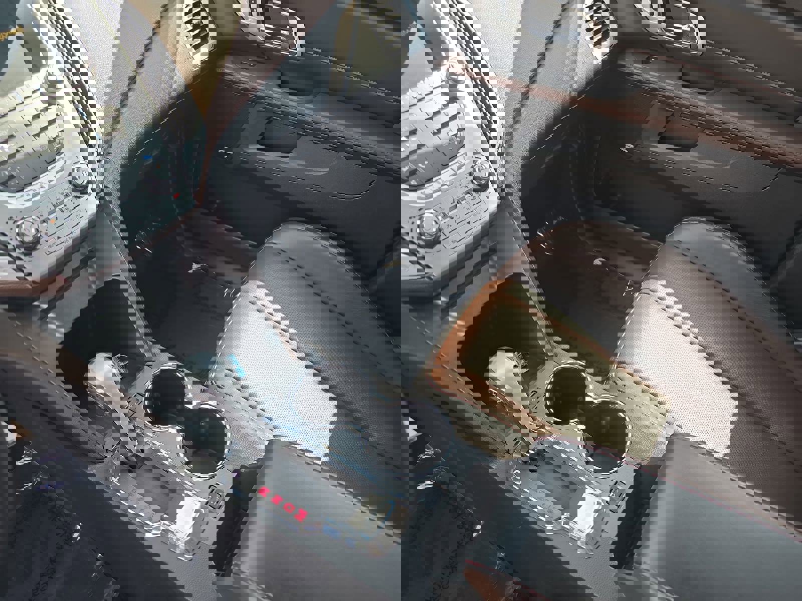 Used 2012 GMC Terrain SLT image 27