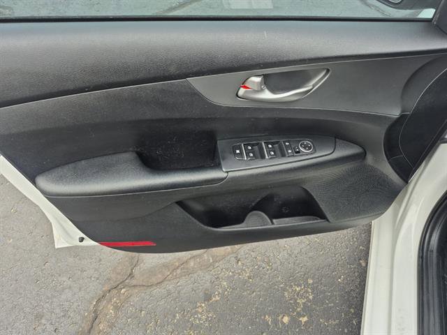 Used 2019 Kia Forte LXS image 19