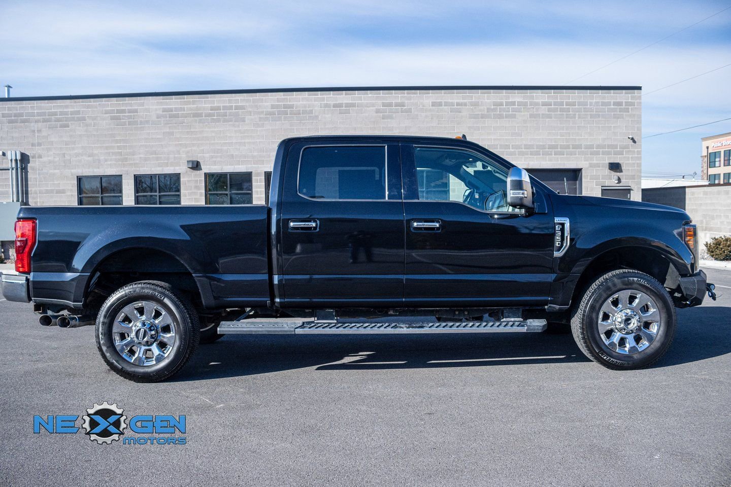 Used 2019 Ford F350 Lariat w/ Lariat Ultimate Package image 9