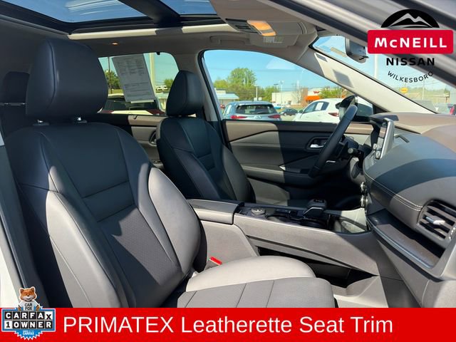Used 2023 Nissan Rogue SV w/ SV Premium B Package image 13