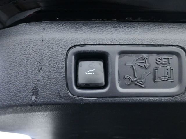 Used 2024 Ford Expedition Limited image 36