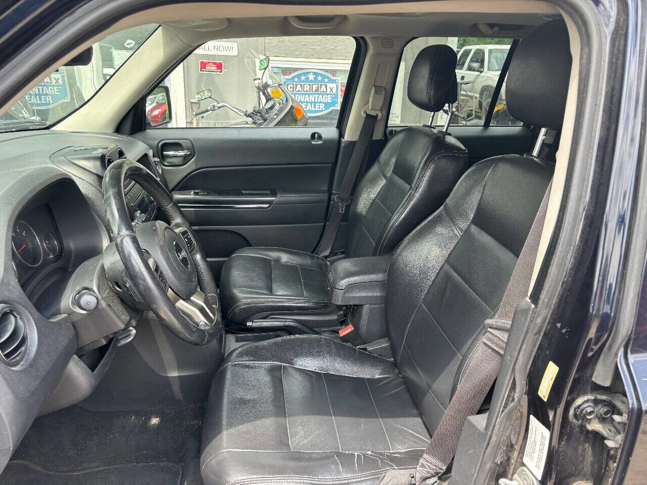 Used 2011 Jeep Patriot Latitude w/ Sun/Sound Group AWD/4WD image 14