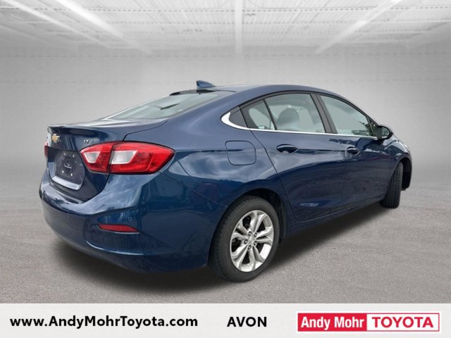 Used 2019 Chevrolet Cruze LT w/ Sun And Sound Package FWD image 8