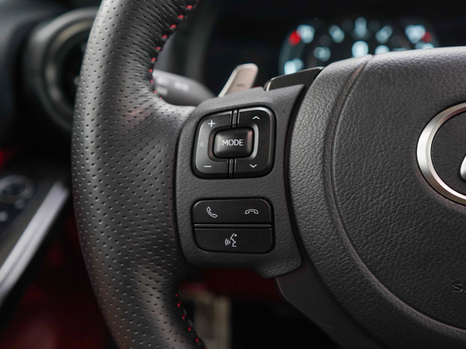Used 2023 Lexus IS 500 RWD image 25