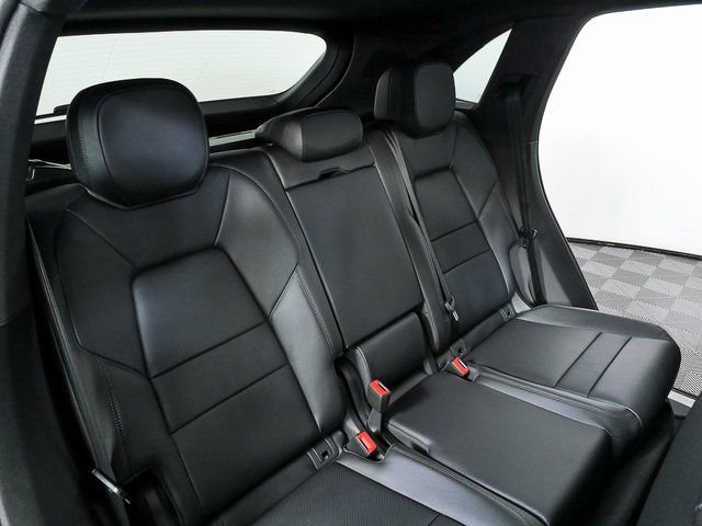 New 2026 Porsche Cayenne image 24