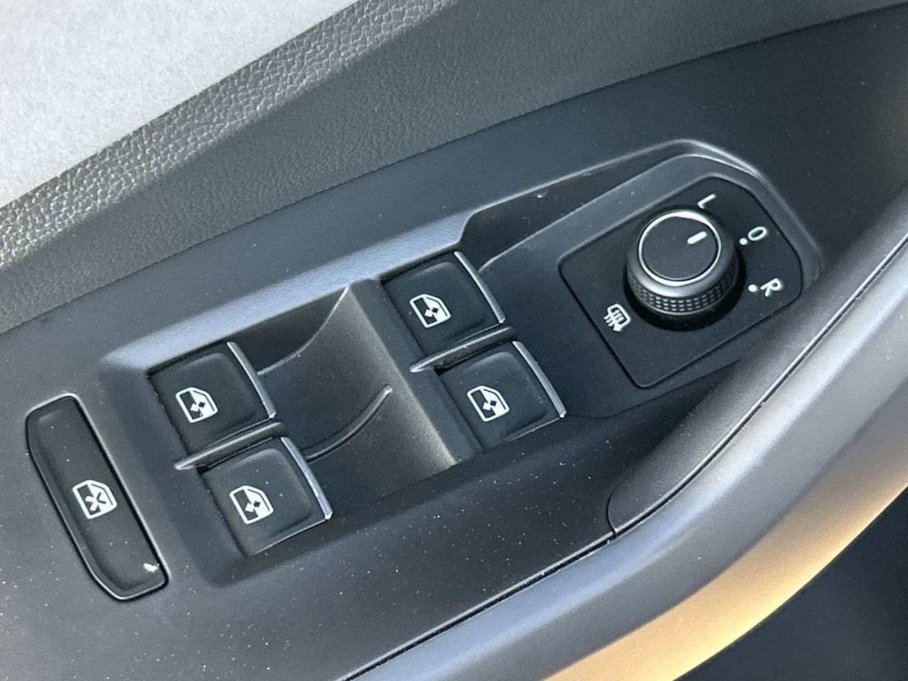 New 2026 Volkswagen Jetta SE FWD image 17