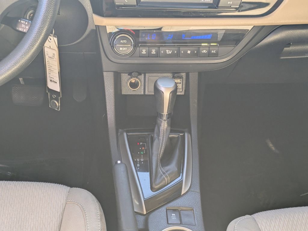 Used 2014 Toyota Corolla LE image 6