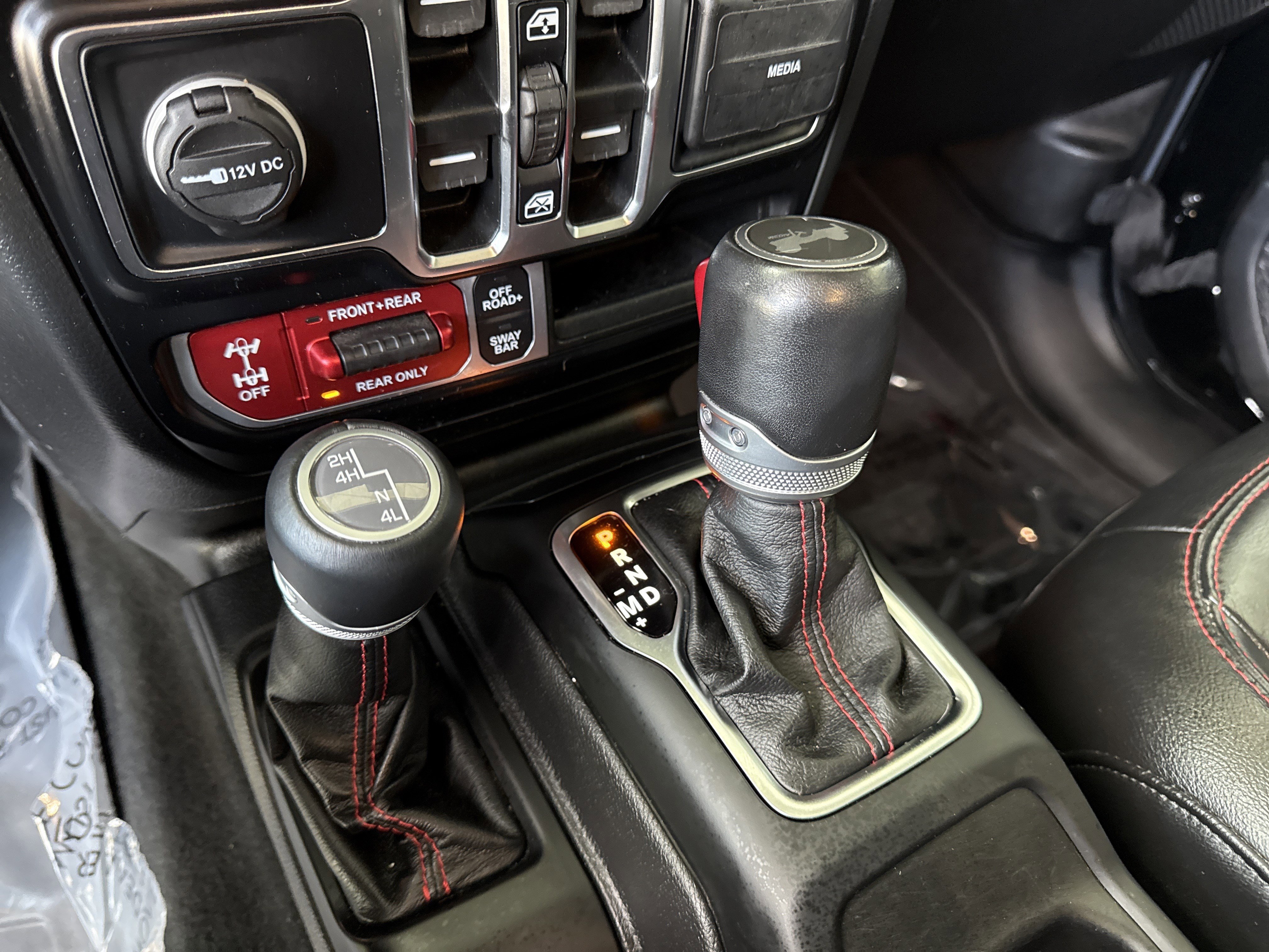 Used 2022 Jeep Wrangler Unlimited Rubicon w/ LED Lighting Group image 27