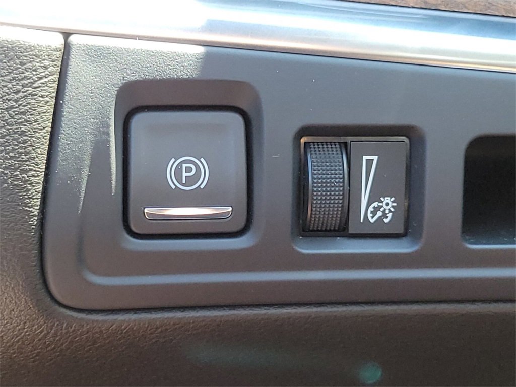 Certified 2023 Cadillac XT5 Premium Luxury image 23