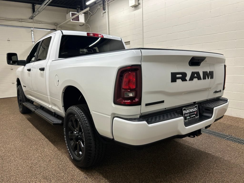 Used 2025 RAM 2500 Big Horn AWD/4WD image 4