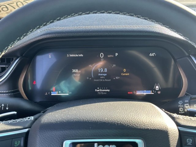 Used 2024 Jeep Grand Cherokee L Limited w/ Luxury Tech Group II image 8