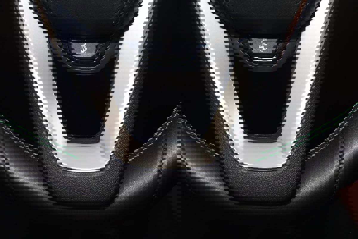 Used 2022 BMW ALPINA B7 xDrive w/ Luxury Rear Seating Package image 74