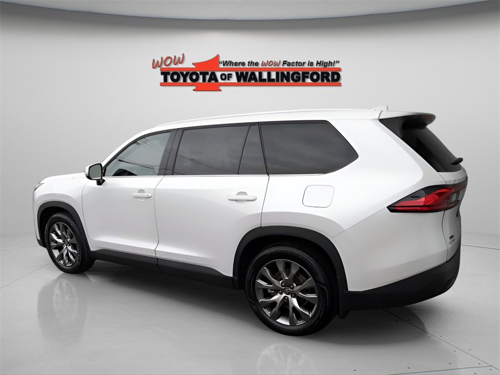 Used 2024 Toyota Grand Highlander Limited image 3