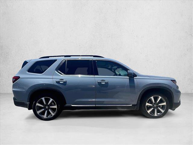 Used 2025 Honda Pilot Touring image 5