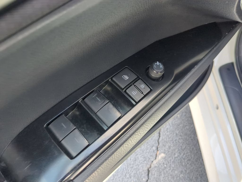Used 2025 Toyota Camry LE FWD image 13