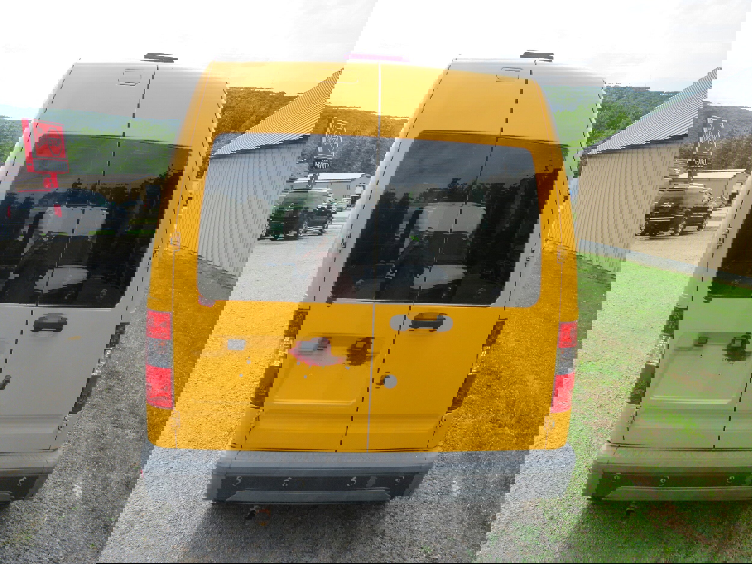 Used 2011 Ford Transit Connect XLT image 6