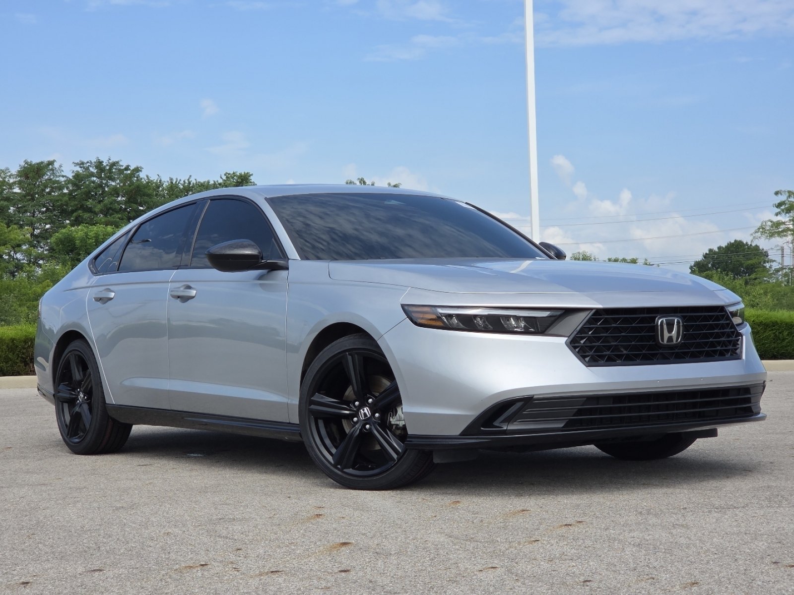 Used 2025 Honda Accord Sport image 2