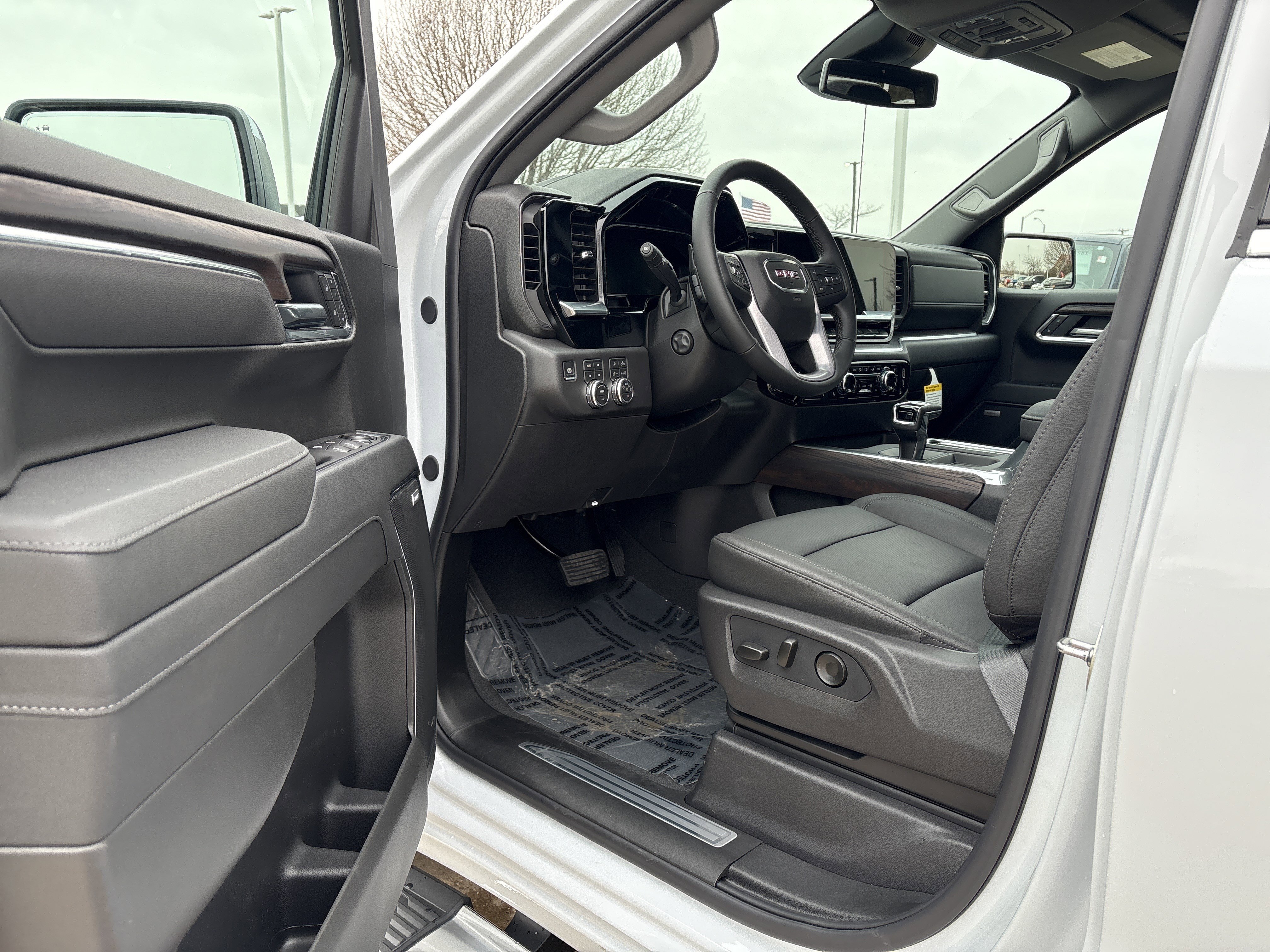 New 2026 GMC Sierra 1500 SLT w/ SLT Premium Plus Package image 11