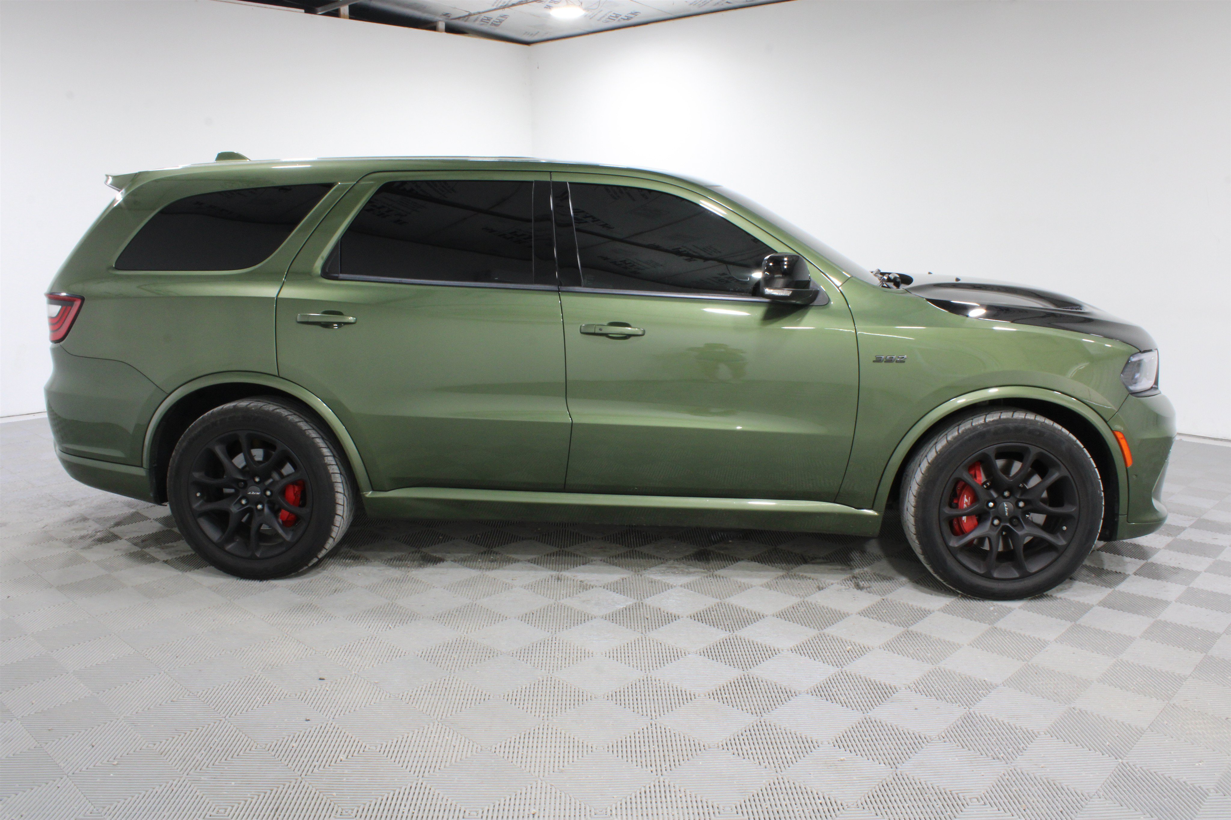 Used 2021 Dodge Durango SRT w/ Premium Interior Group AWD/4WD image 2