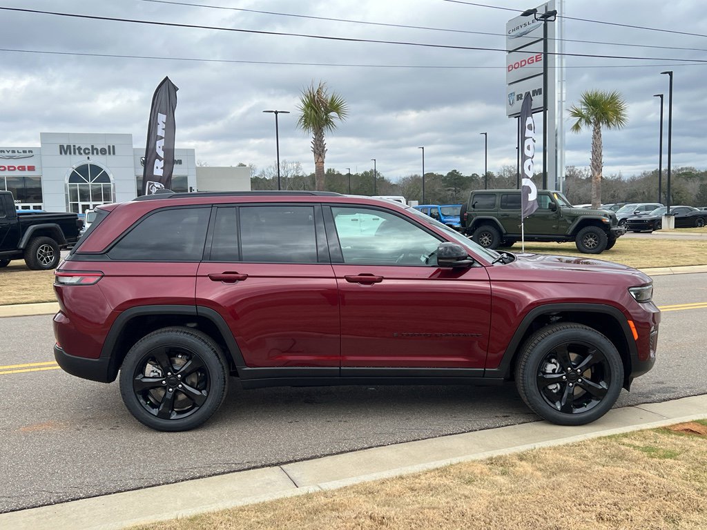 New 2025 Jeep Grand Cherokee Limited w/ Luxury Tech Group II AWD/4WD image 21