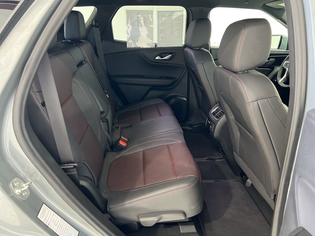 Used 2025 Chevrolet Blazer RS image 24