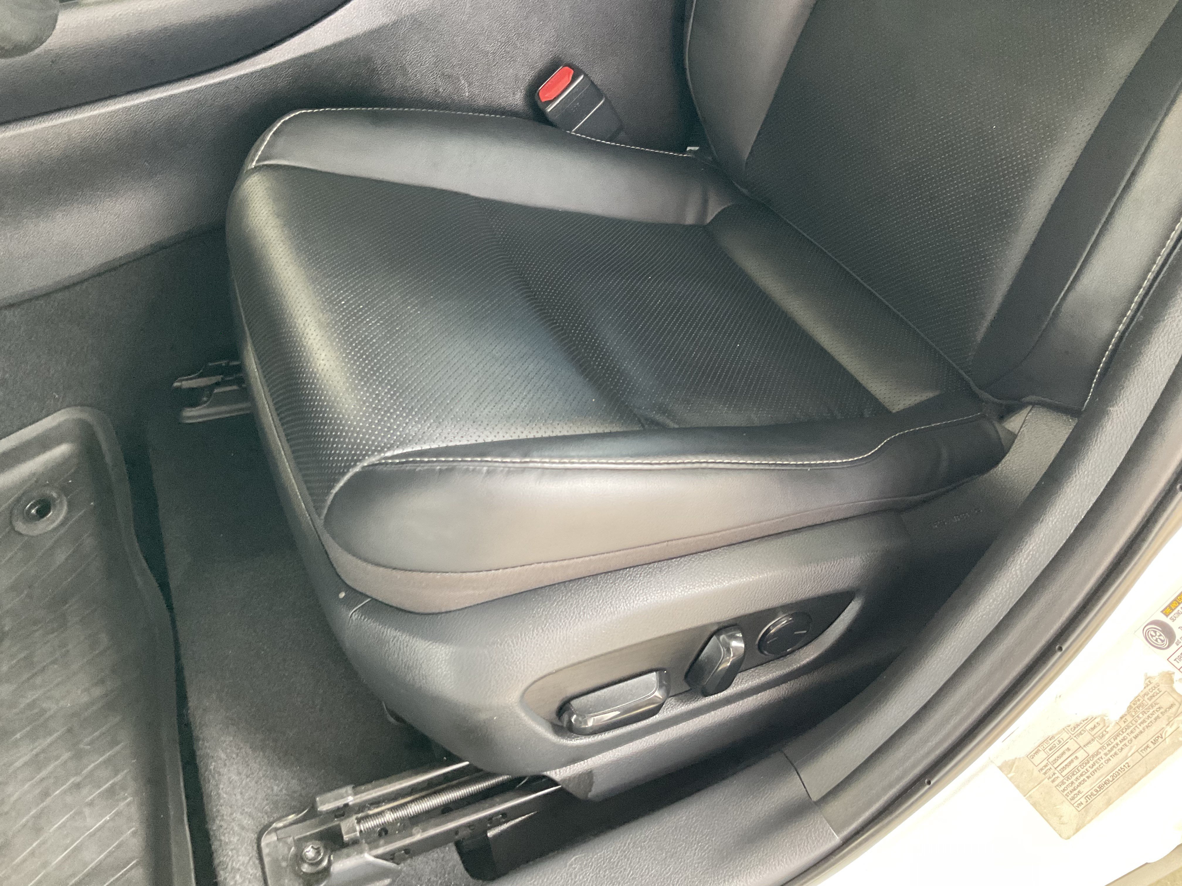 Used 2021 Lexus UX 250h w/ Premium Package AWD/4WD image 29