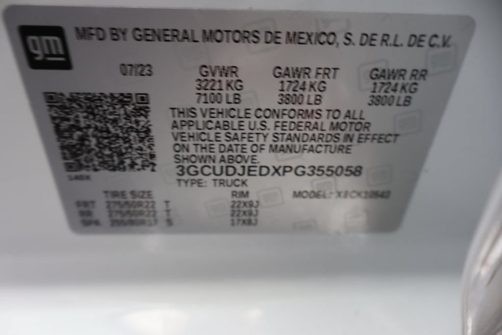 Used 2023 Chevrolet Silverado 1500 High Country w/ High Country Premium Package AWD/4WD image 38