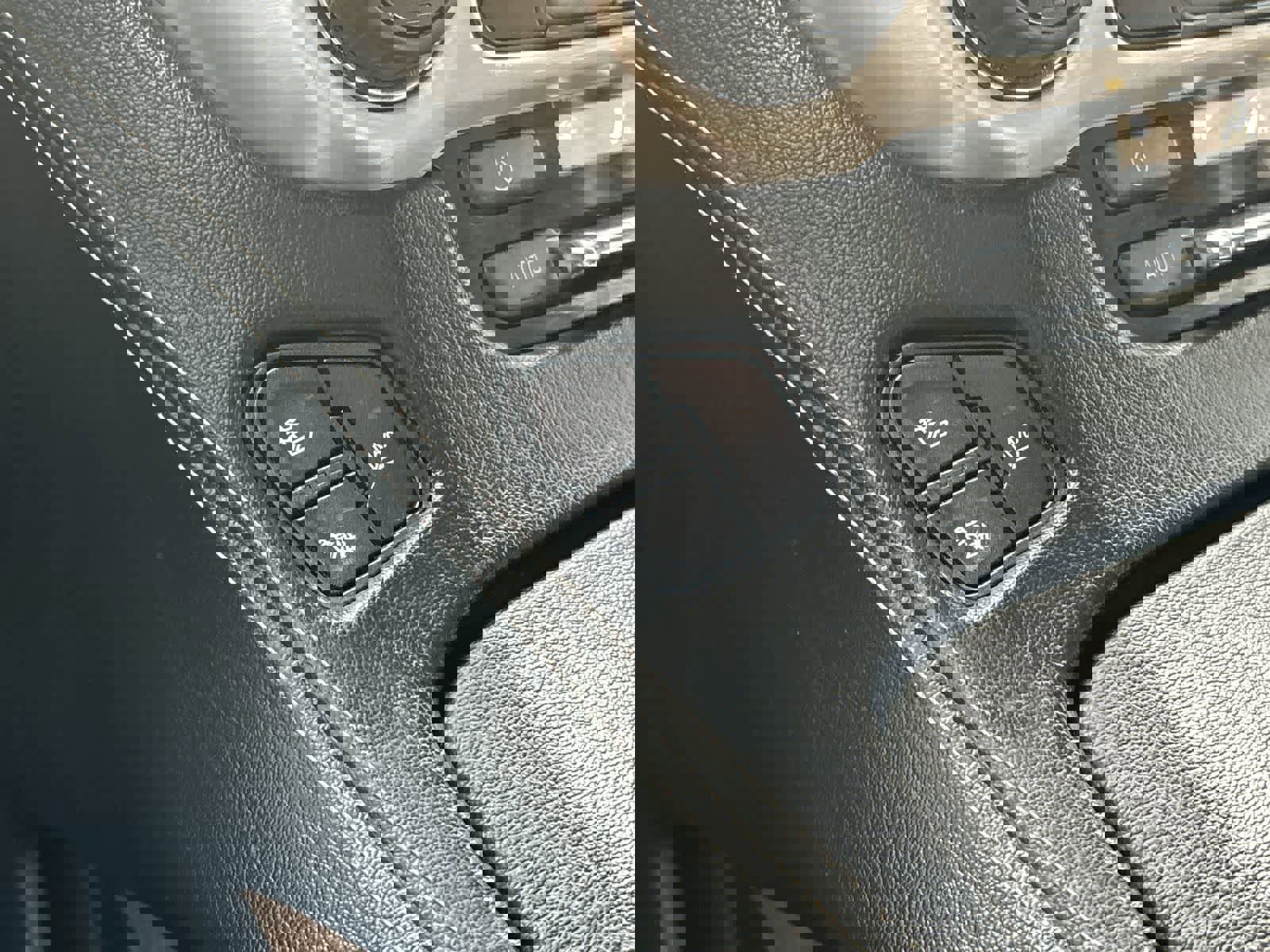 Used 2015 GMC Yukon Denali w/ Open Road Package image 21