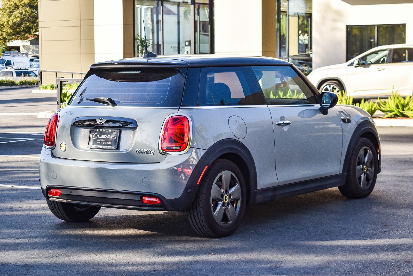 Used 2022 MINI Cooper SE image 6