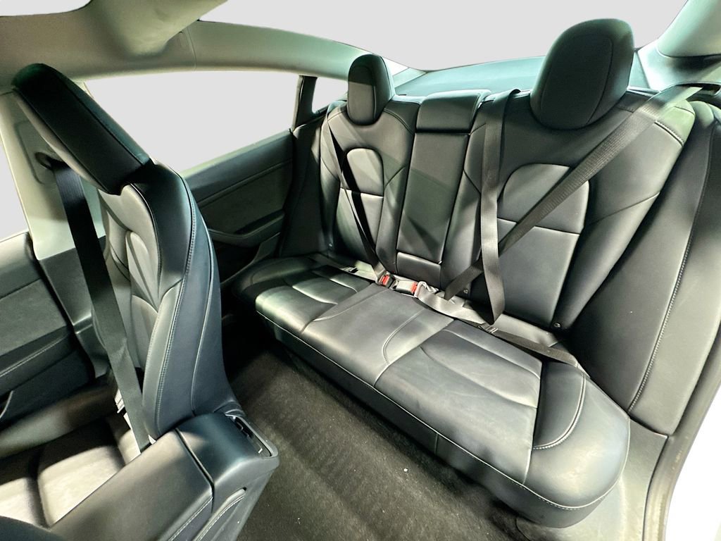 Used 2023 Tesla Model 3 Standard Range image 13