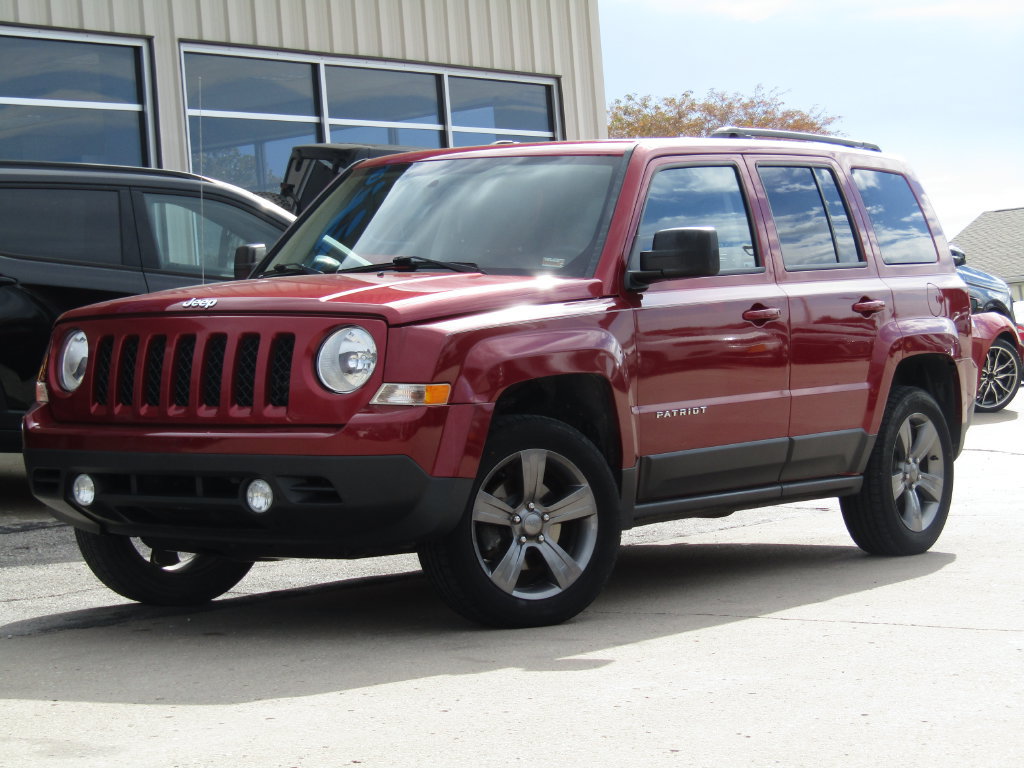 Used 2015 Jeep Patriot High Altitude AWD/4WD image 12