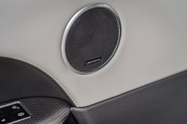 Used 2016 Land Rover Range Rover Sport SVR image 57