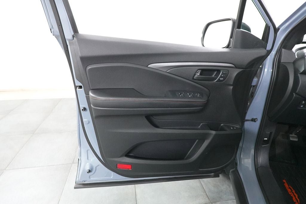 Used 2022 Honda Pilot TrailSport image 21