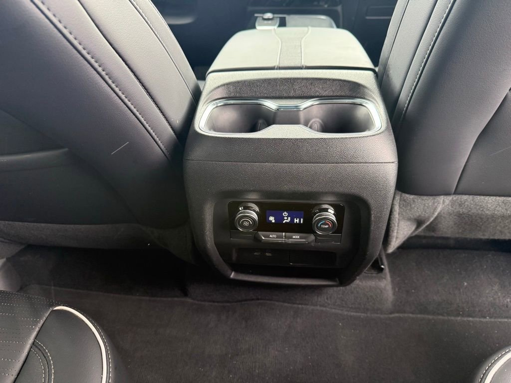 Used 2025 Buick Enclave Sport Touring image 20