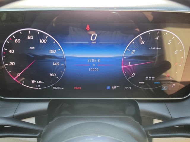 Used 2025 Mercedes-Benz GLC 300 image 28