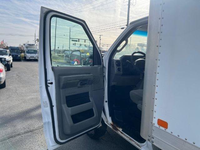Used 2017 Ford E-350 and Econoline 350 Super Duty w/ Power Windows & Locks Group RWD image 15