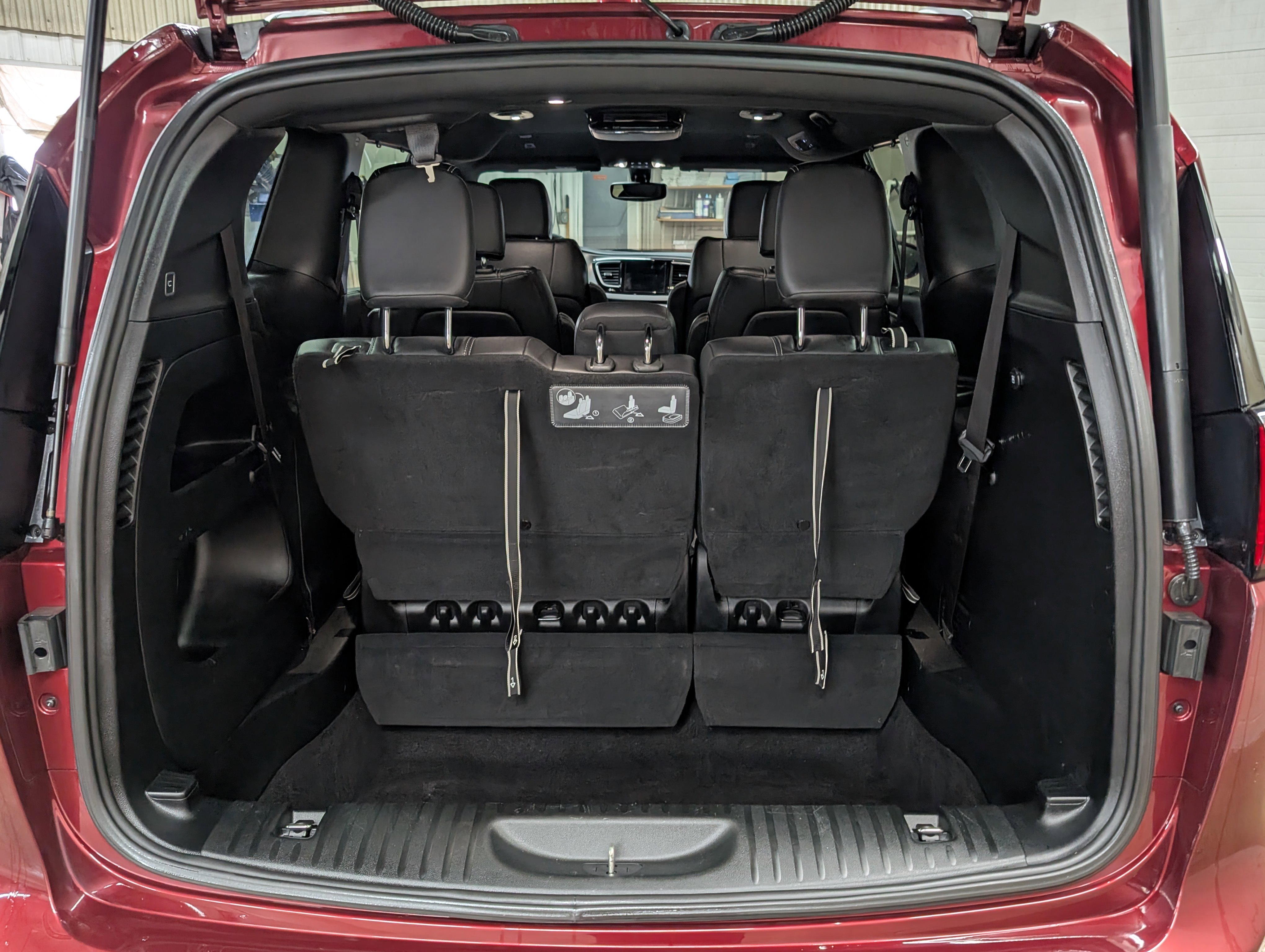 Used 2019 Chrysler Pacifica Touring-L w/ S Appearance Package image 25