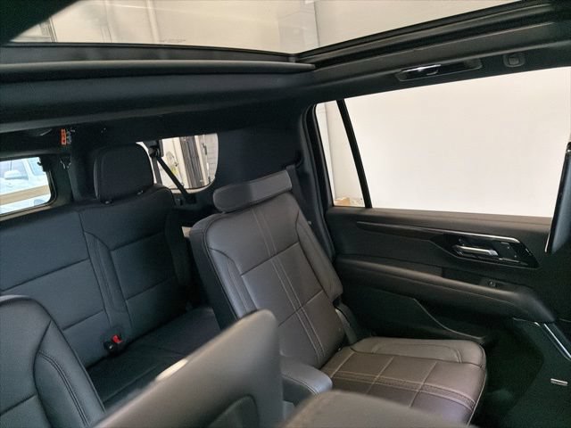 New 2026 Chevrolet Suburban High Country AWD/4WD image 37