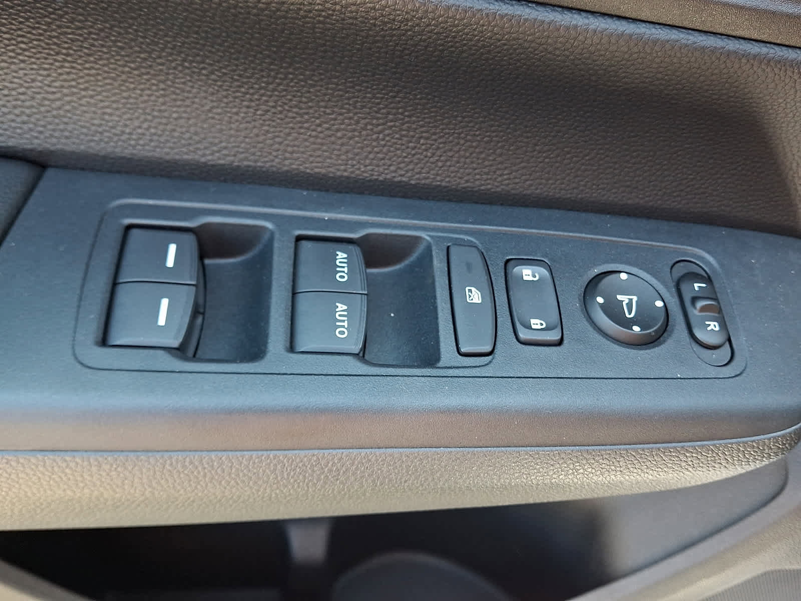 Used 2023 Honda CR-V Sport image 27