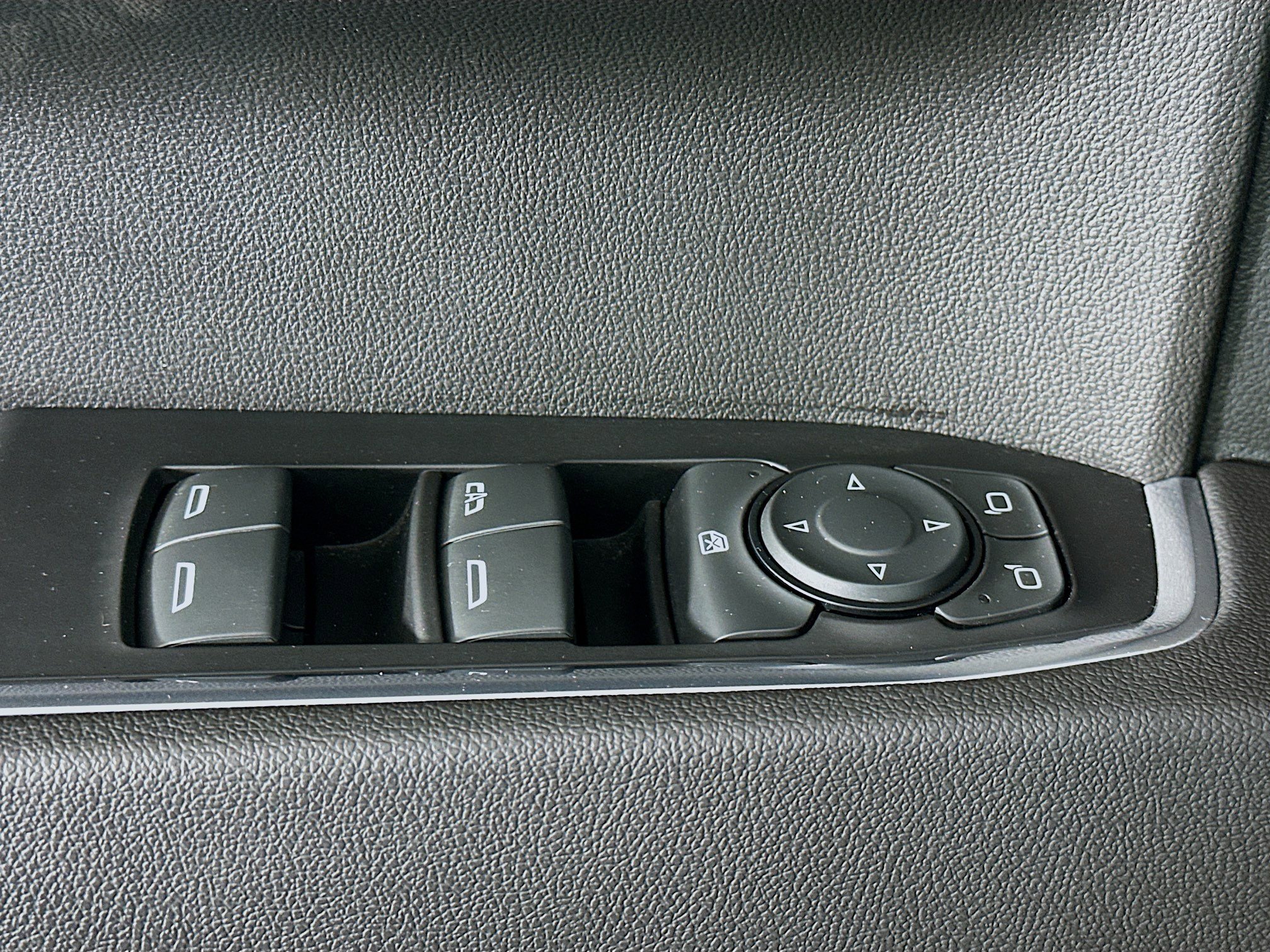 Used 2022 Chevrolet Silverado 1500 LT image 15